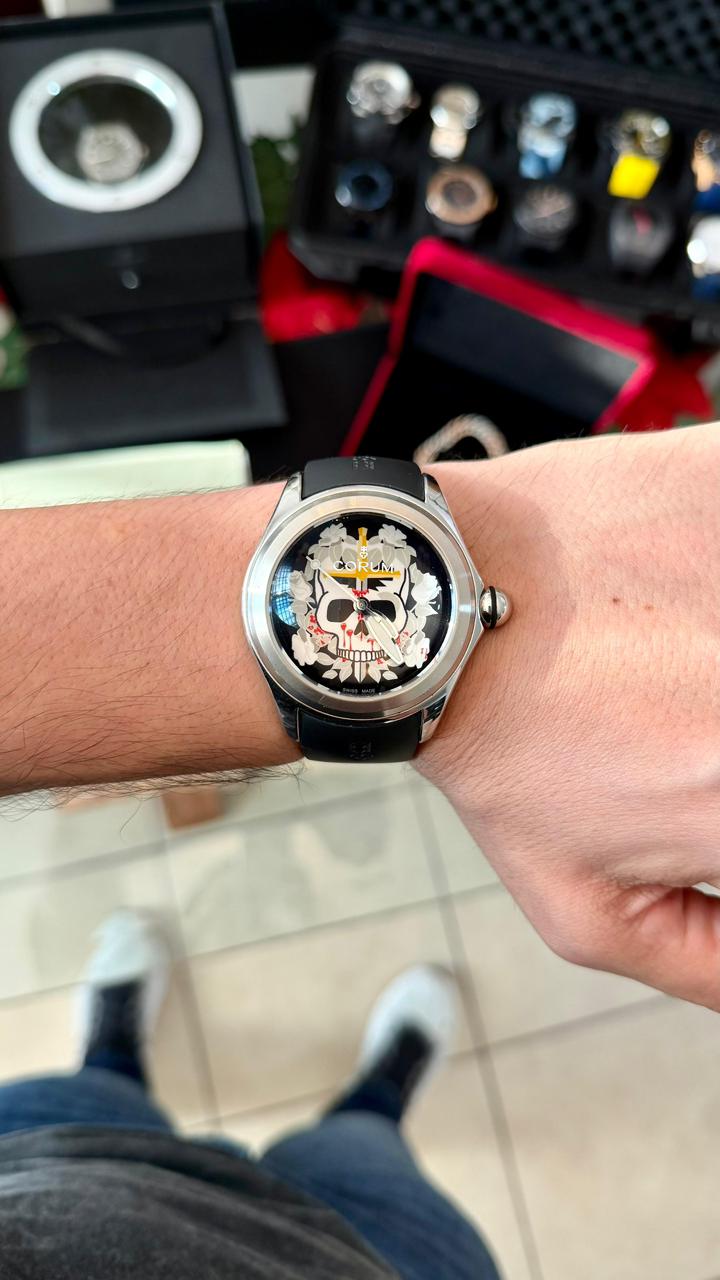 Reloj Corum Calavera